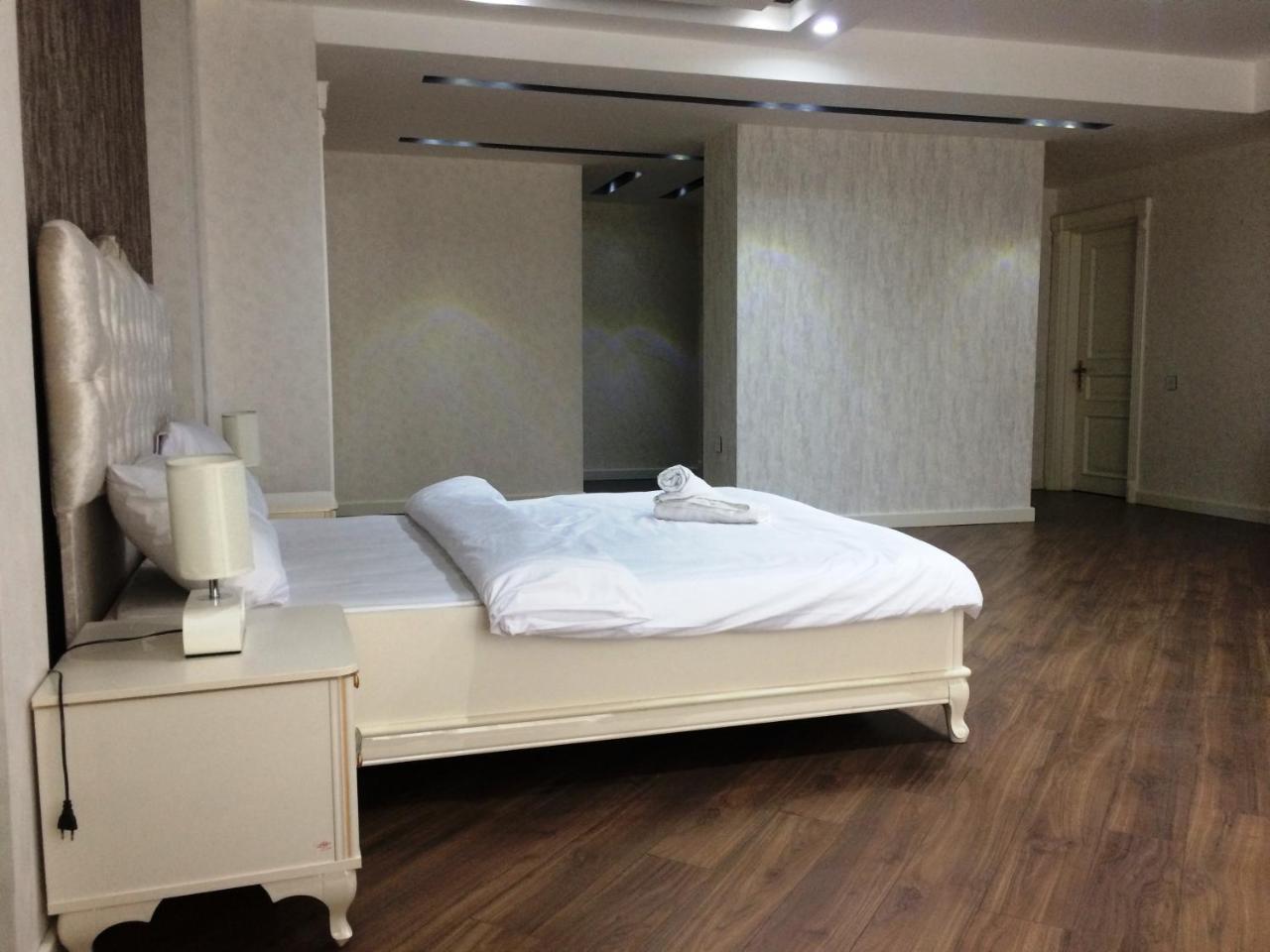 Park Azure Apartment Deluxe 2 Bedroom バクー エクステリア 写真