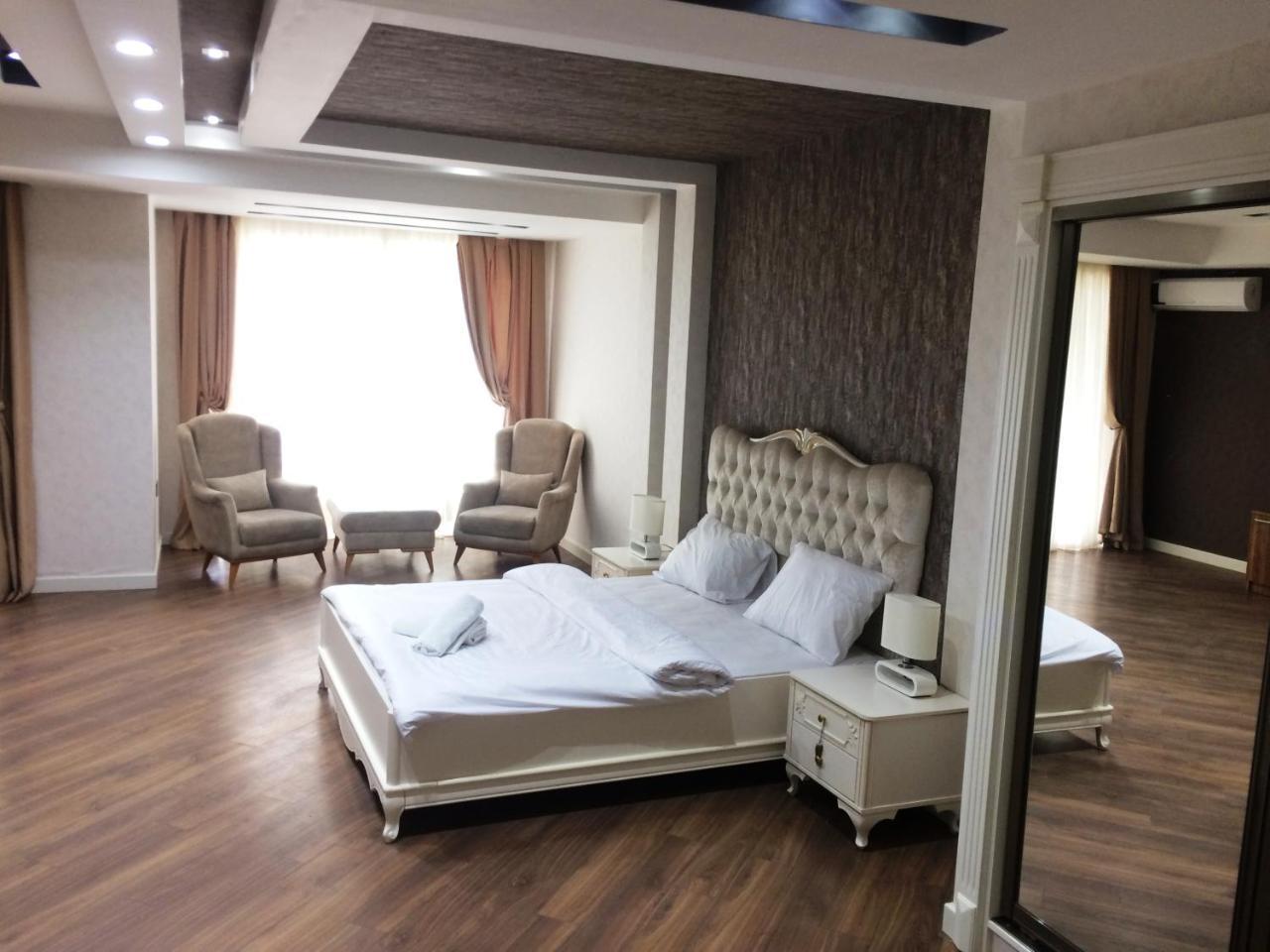 Park Azure Apartment Deluxe 2 Bedroom バクー エクステリア 写真